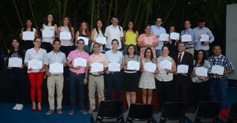 Se graduó la décima cohorte del diplomado Competencias Básicas en TIC y la primera del diplomado Gestión de contenidos educativos digitales.