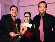 Camilo Andrés Murillo, ingeniero electrónico egresado de esta alma mater, conquistó el primer lugar en la categoría solista vocal del 28° Concurso Nacional de Música Andina y Campesina 'Colono de Oro'.